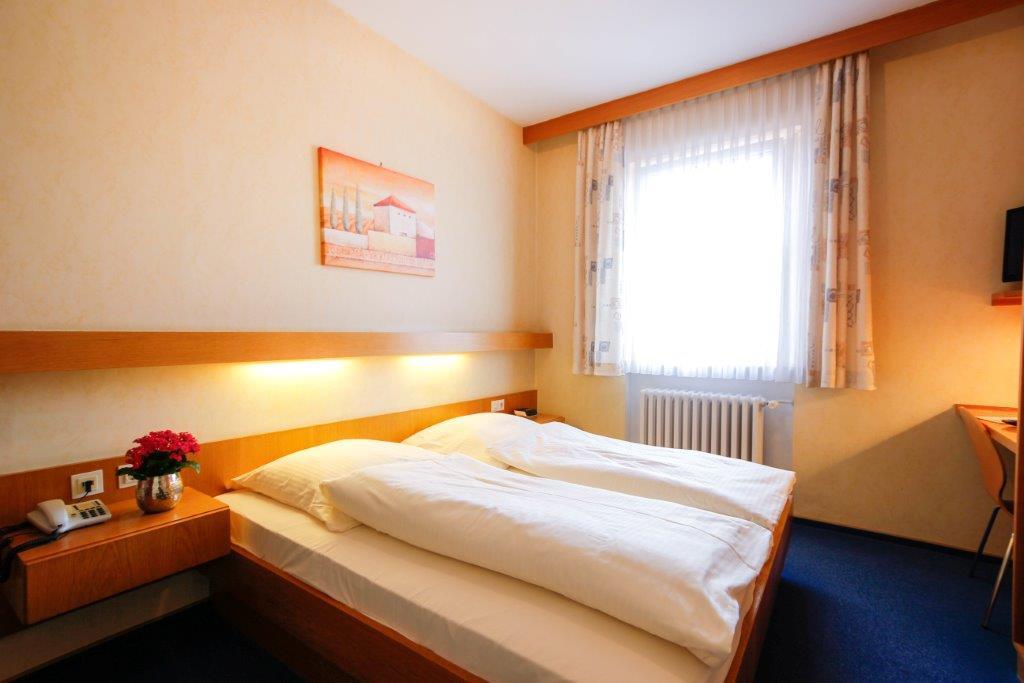 Hotel City Schönleber 2*